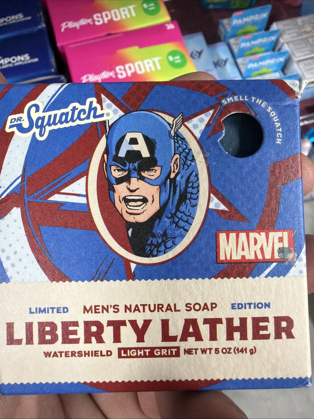 Dr. Squatch Liberty Lather Bar Soap 5 Oz Marvel Captain America Citrus Blue Men