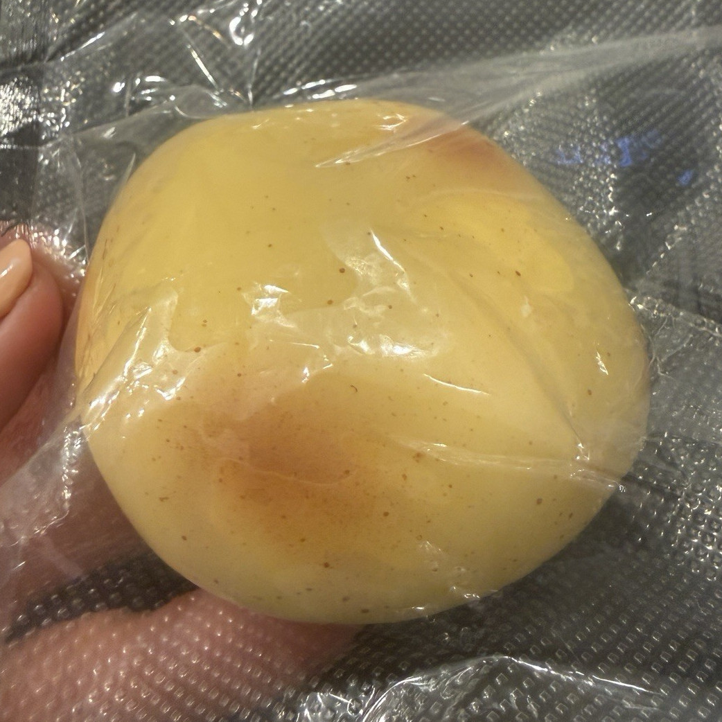 Super Crunchy Potato squishy squeeze. Very crunchy sound and feeling