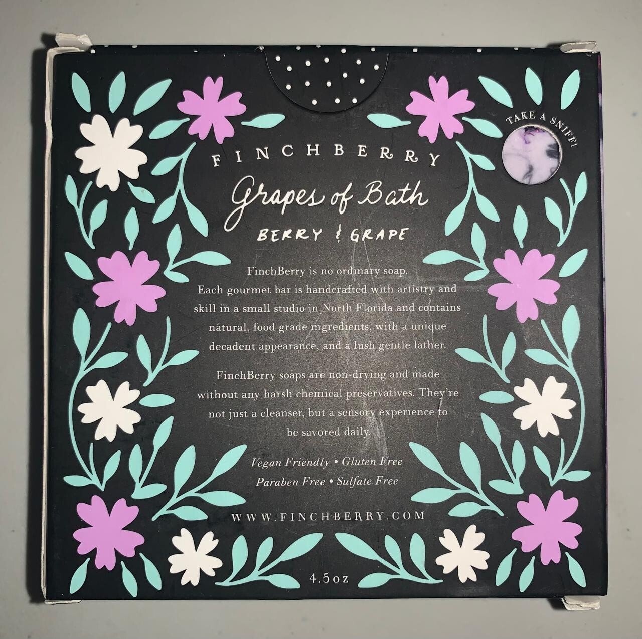 x2 FINCHBERRY Grapes of Bath BERRY & GRAPE Gourmet Handcrafted SOAP 4.5 oz each.
