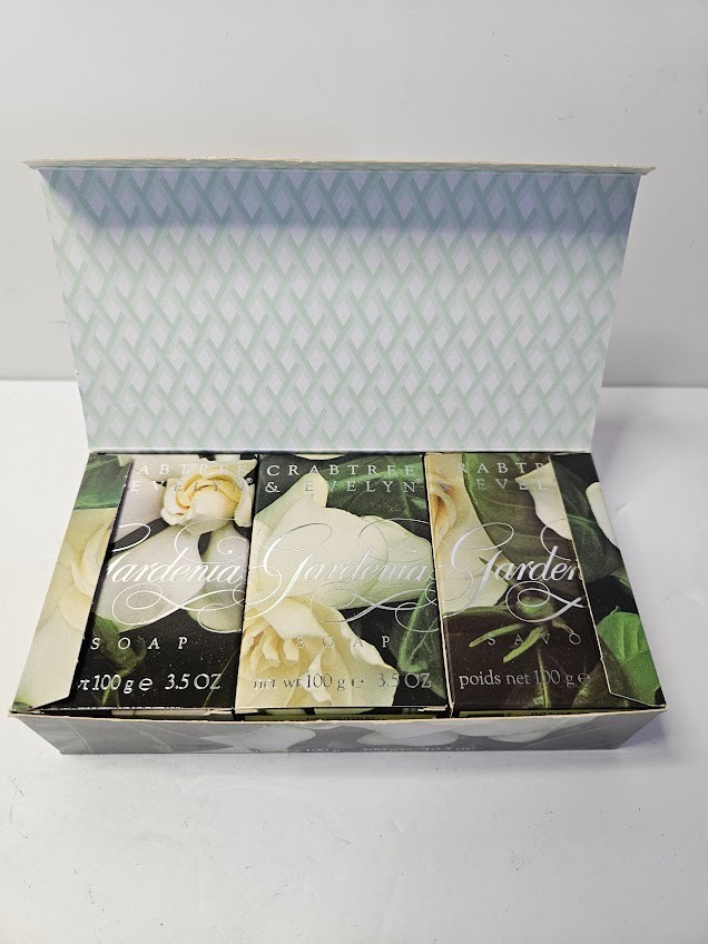 Crabtree & Evelyn Vintage 1990 Paris Gardenia Soap Lot of 3 Bars 10.5 oz NEW