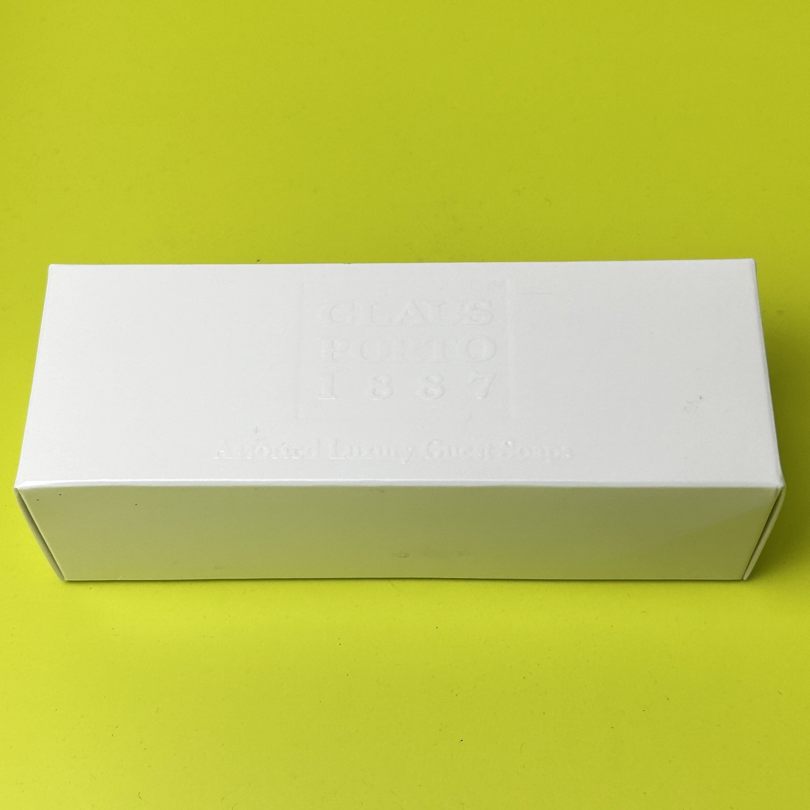 Claus Porto – Guest Soap Box with 15 Mini Soaps in 5 Scents, (10g each)