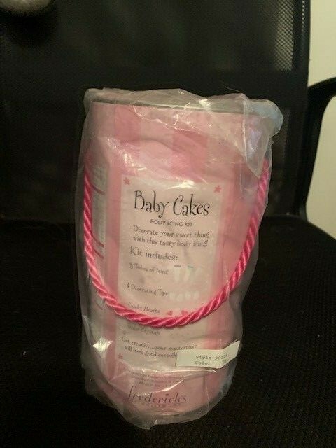 Vintage Fredericks of Hollywood Boudoir Cafe Baby Cakes Body Icing Kit / Never O