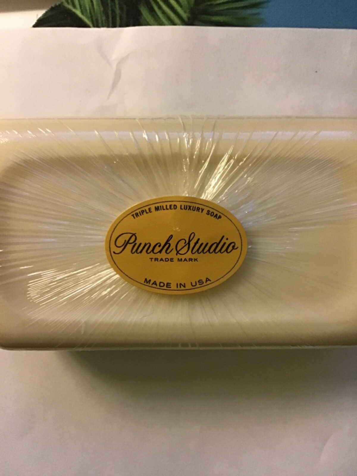 Punch Studio Luxury lavender scented Soap In Angel Box 6 oz new