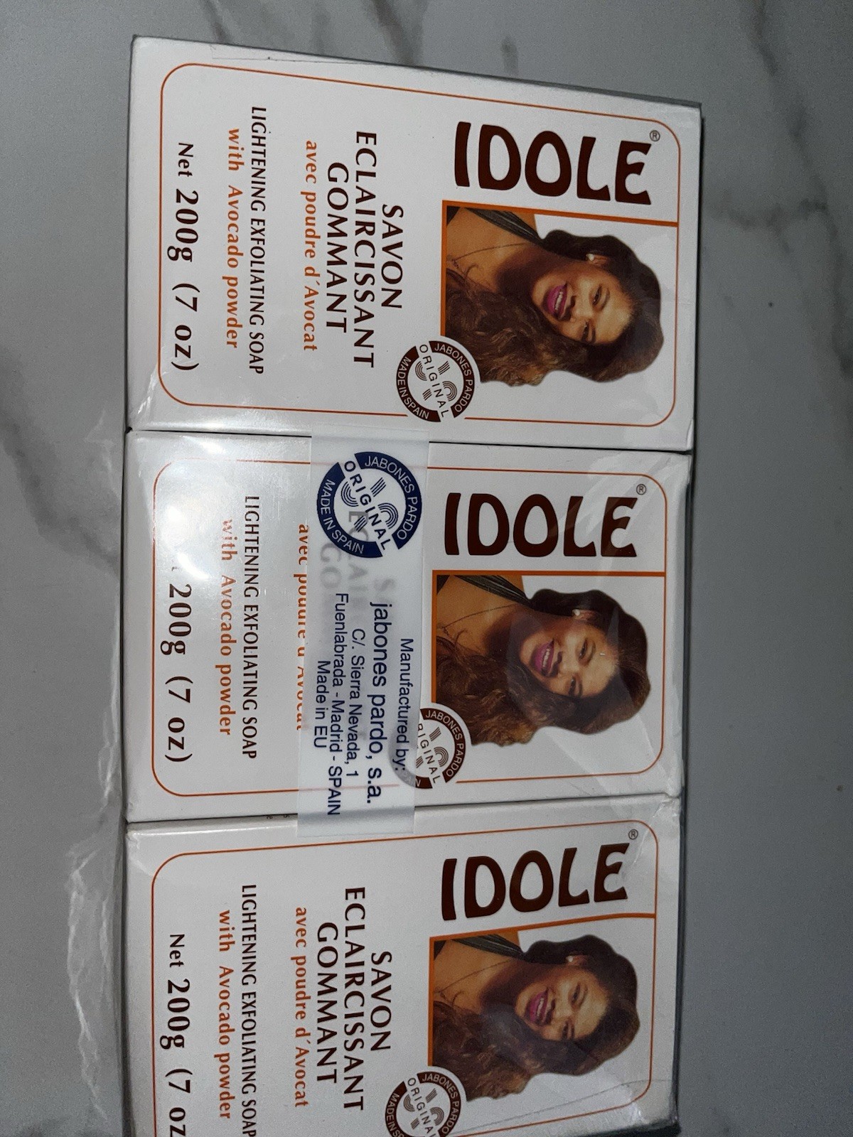 3 bar IDOLE Lightening Exfoliating Soap Bar with Avocado Powder, 7 oz