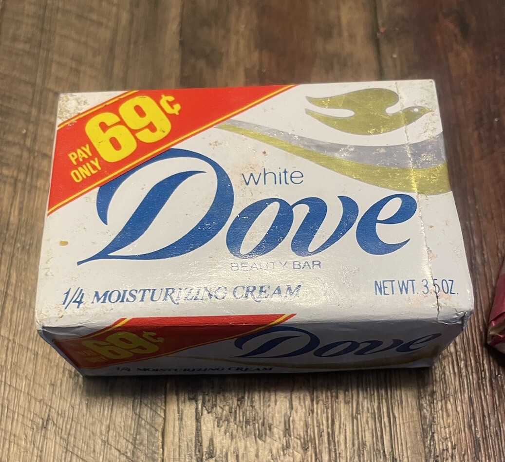 (2) Vintage Dove Beauty Bar Soap 3.5 Oz Pink & White *New Old Stock /NOS* Prop