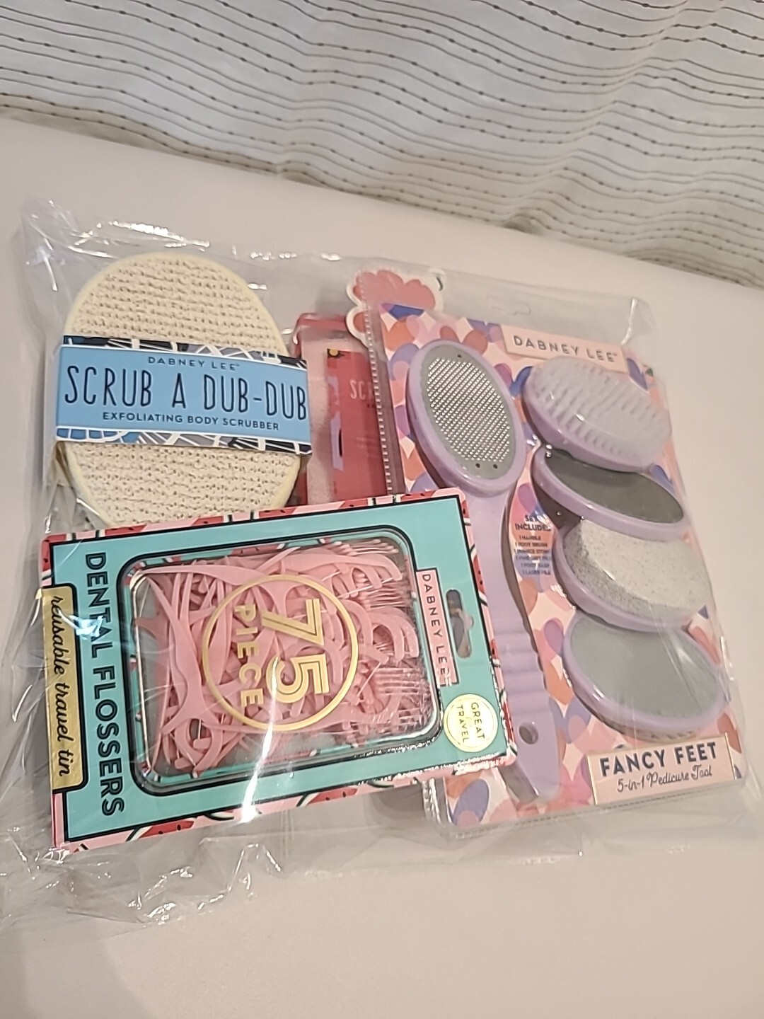 Dabney Lee Reusable Exfoliating Bundle Foot, face, body And Teeth 5 Pieces 5pc