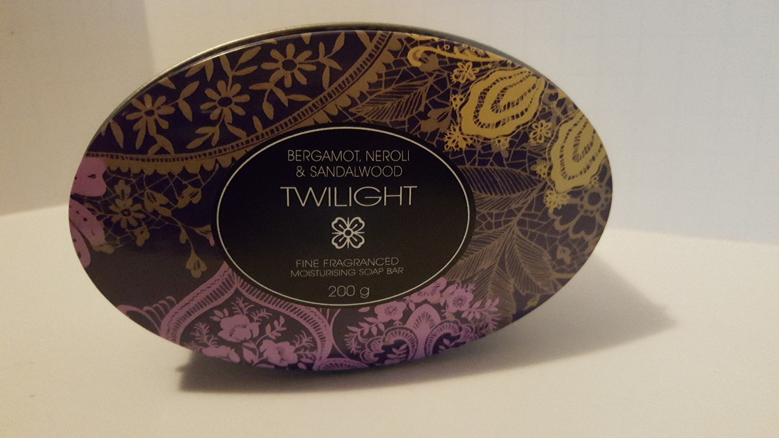 Two Oceans Twilight Lasting Oval Fragranced Moisturizing Soap 7 oz.in Tin NEW
