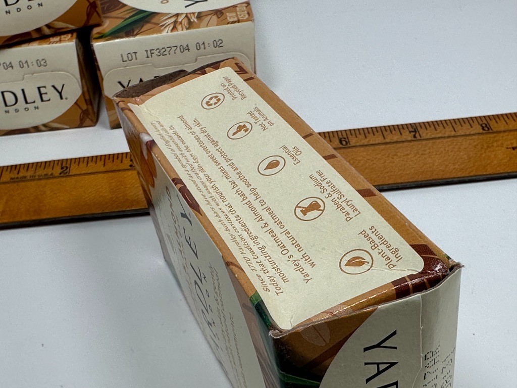 LOT (12) YARDLEY LONDON 6 OATMEAL & ALMOND 6 ENGLISH LAVENDER BATH BAR SOAP 4 OZ