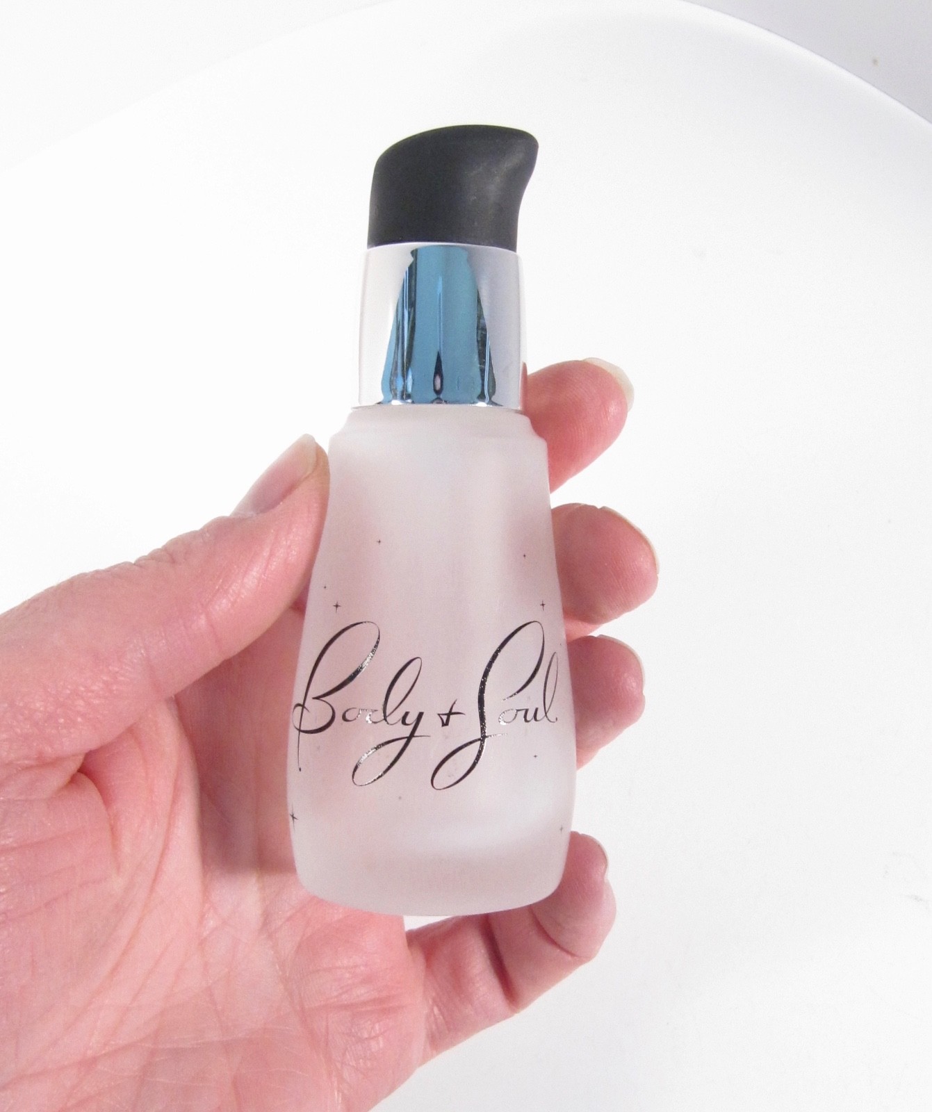 “BODY & SOUL” 30ml Frosted Glass Lotion Liquid Make Up Dispenser Unused 4″ Tall