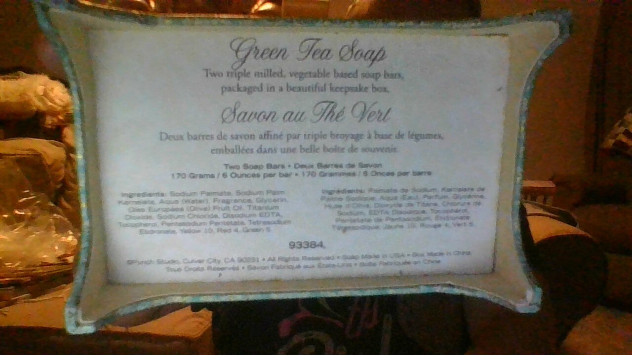 NICE!! Savon au The Vert 2 Green Tea Soaps in Keepsake Butterfly Box-GREAT GIFT!