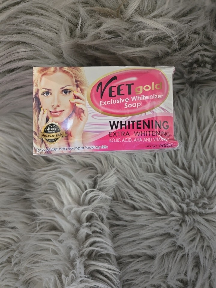 Veetgold exclusive whitenizer soap Kojic Acid AHA And Vitamin C 1pc