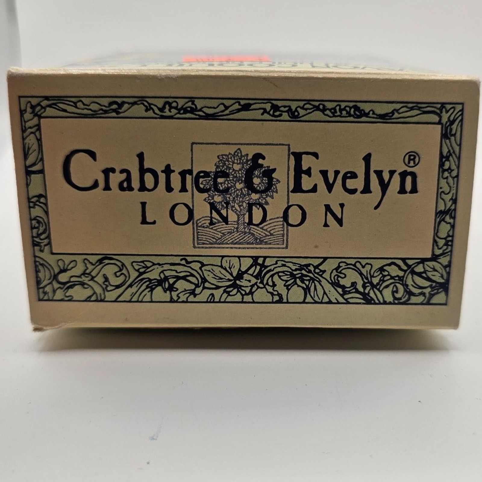 NEW IN BOX Crabtree & Evelyn Sea Shell Soap with Jojoba Oil 10.5 oz