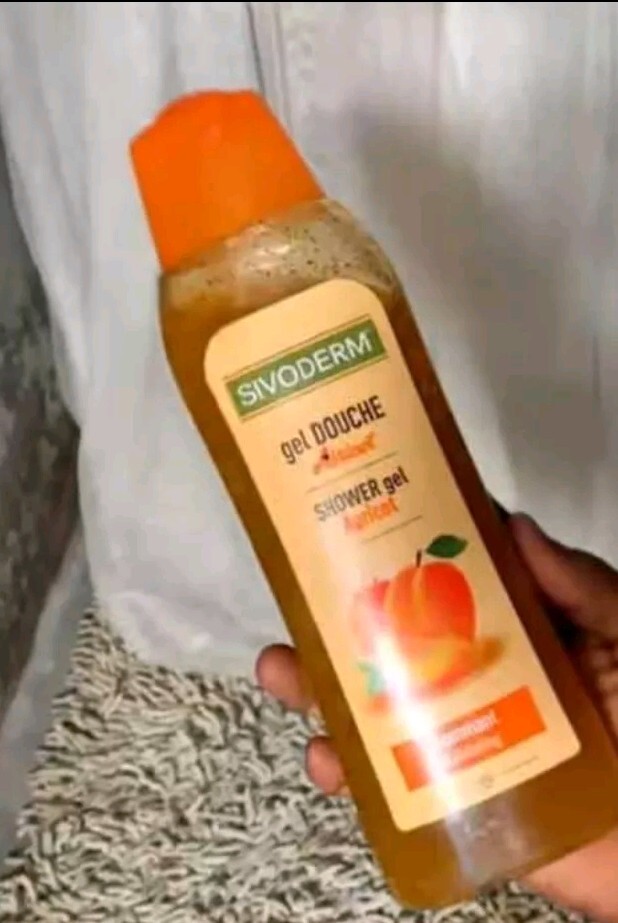 1×Sivoderm Apricot Exfoliating Shower Gel Face &body 250ml 8.45floz