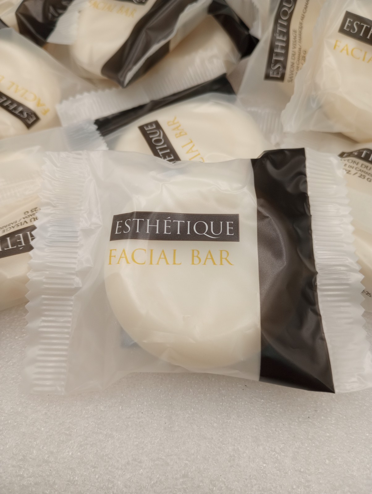 (Box of 250) Esthetique Facial Bar – 0.88 oz Each Bar – Travel Size