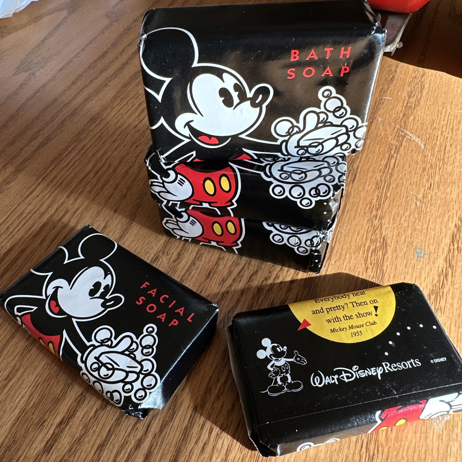 LOT OF Five VINTAGE MICKEY MOUSE DISNEY RESORT SOAPS 3 BATH AND 2 FACIAL/TRAVEL