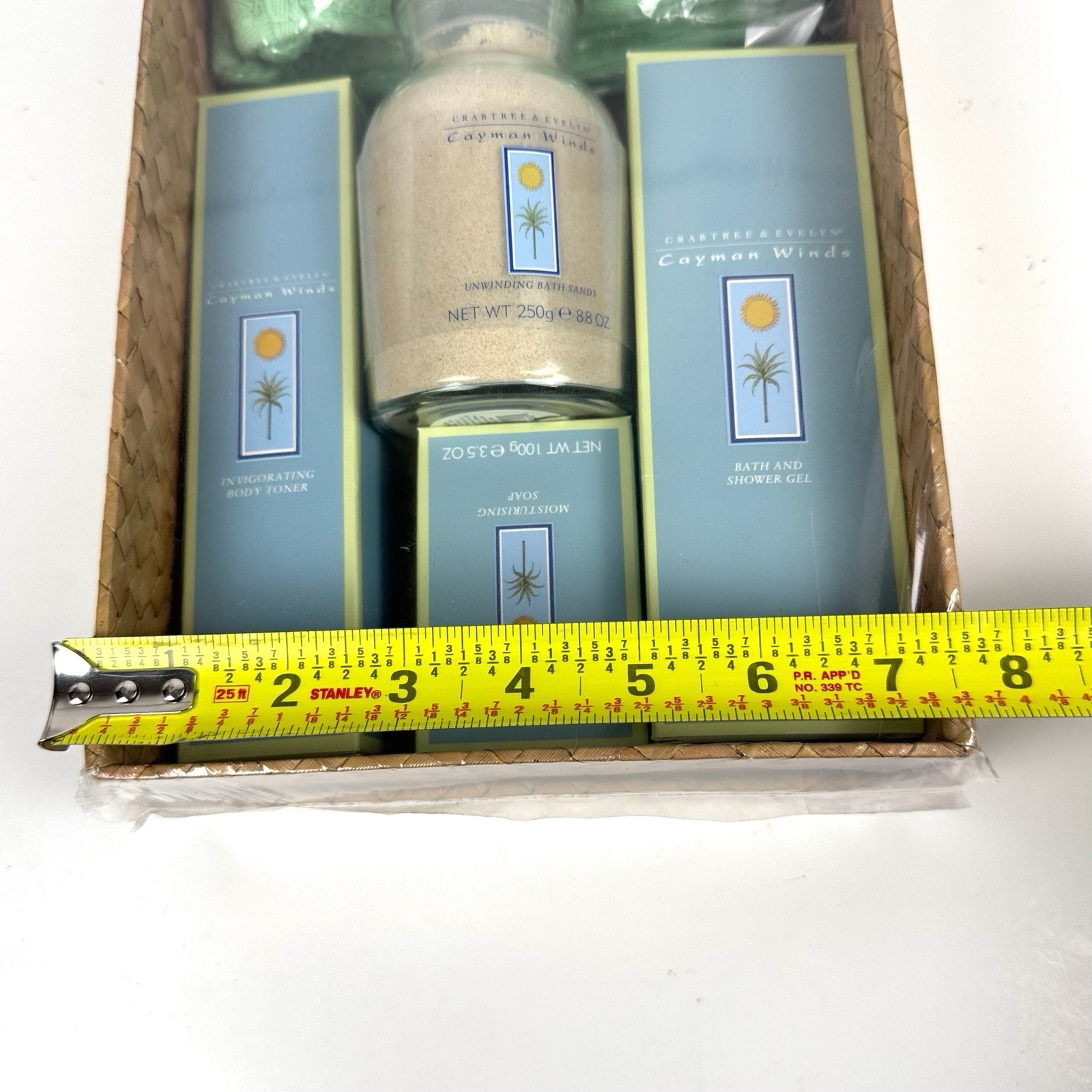 Crabtree & Evelyn Cayman Winds Gift Set Body Toner Soap Bath Sands Towel
