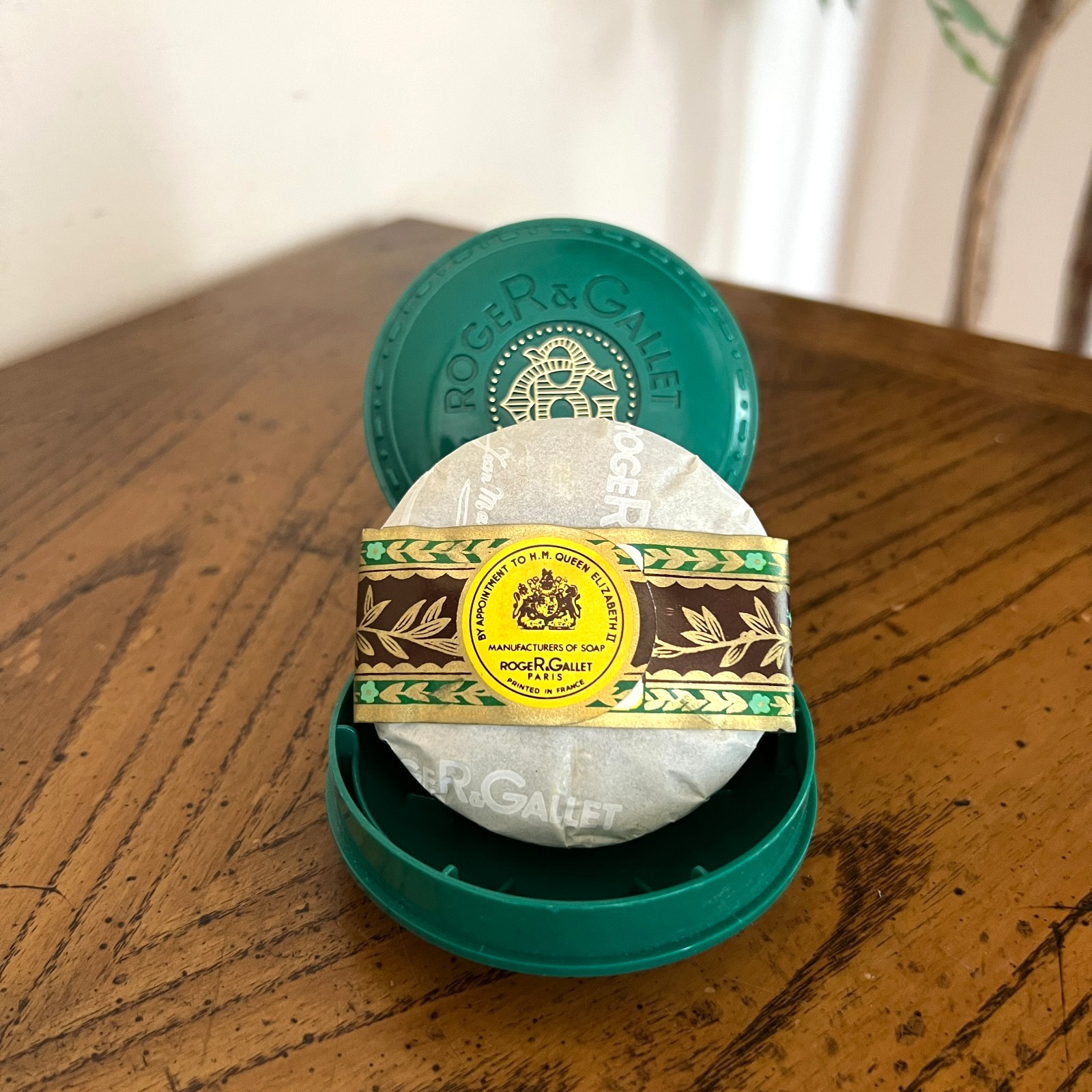 Roger & Gallet Paris Fougere Perfumed Soap in Case Savon 3.1 oz 87.8 g Brand New