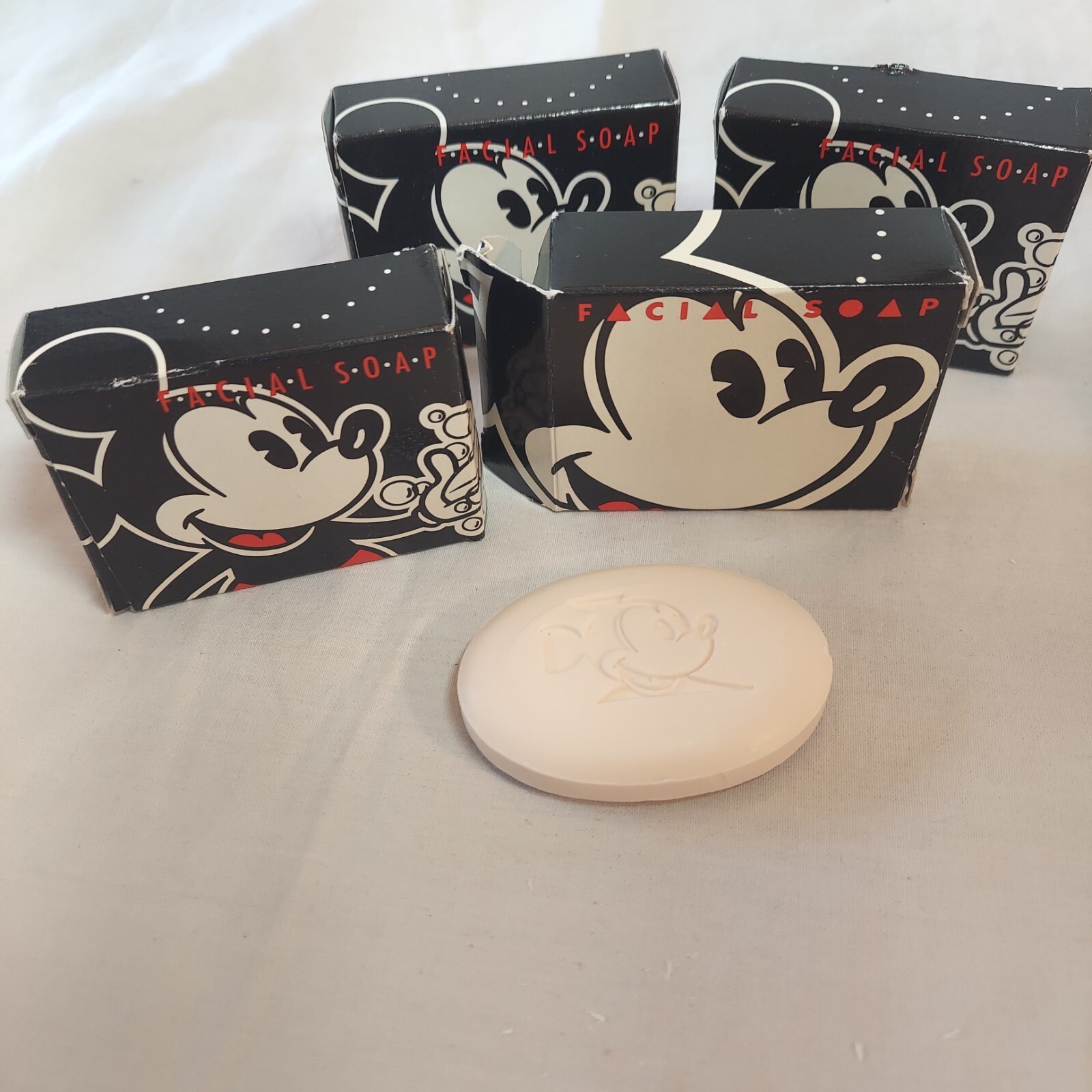 Walt Disney Resort Mickey Mouse Bath 3oz., Facial 1.25oz. Bar Soap 1955 4 Each