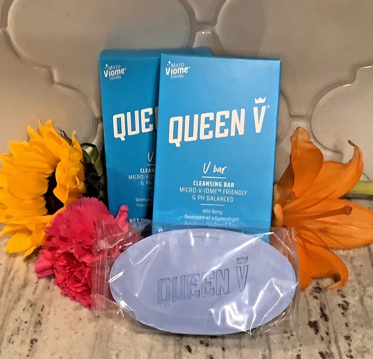 NEW- 2 Pack Queen V Cleansing Bar V Bar WILD BERRY pH Balanced Soap 3.5oz Sealed