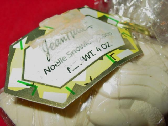 Revlon Jean Naté Nate – NOELLE SNOWLADY SOAP – Vintage Christmas Holiday SEALED