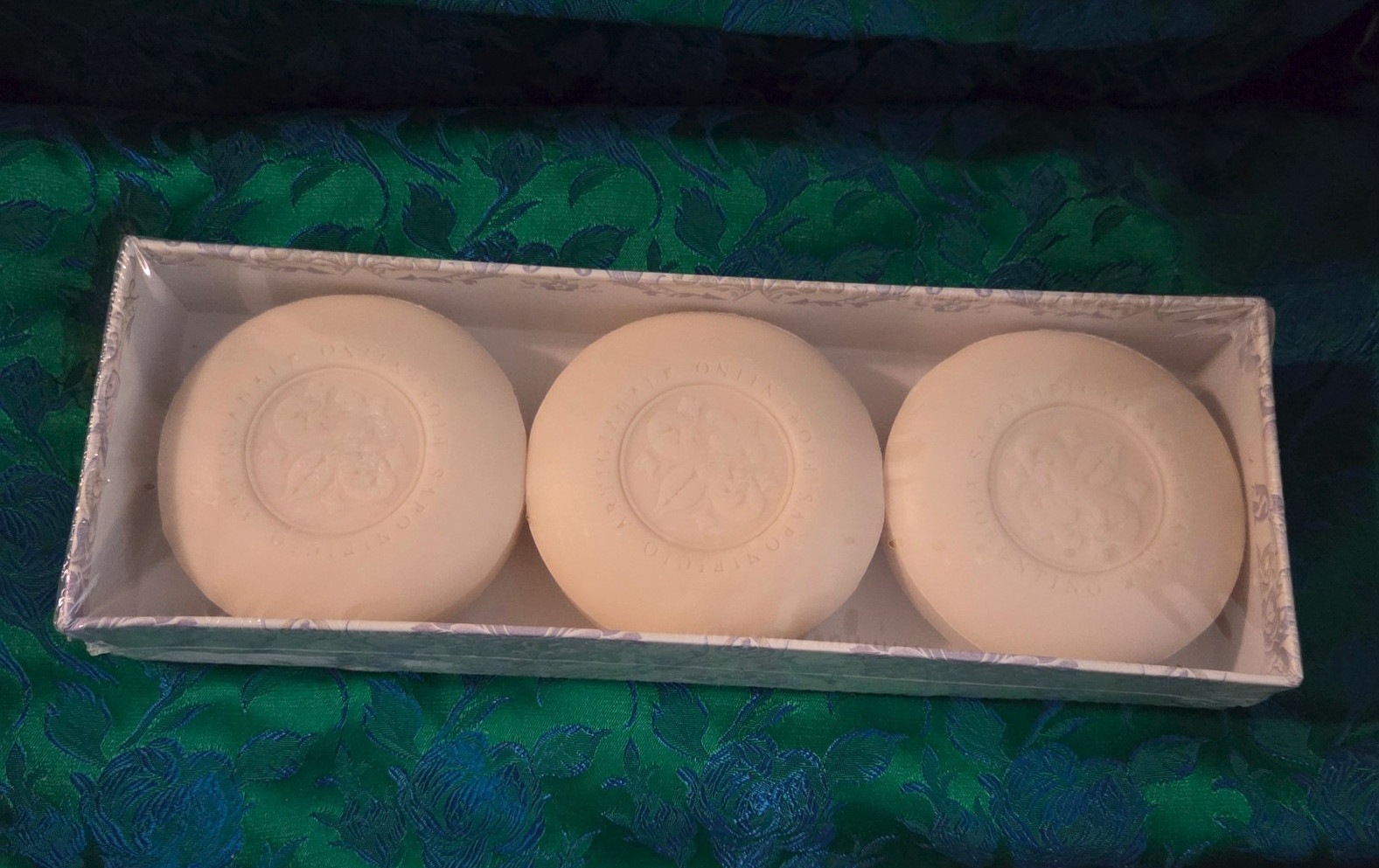 Lavanda Toscana Set of 3 Bars x 5.29 oz Sealed Box Fiorentino