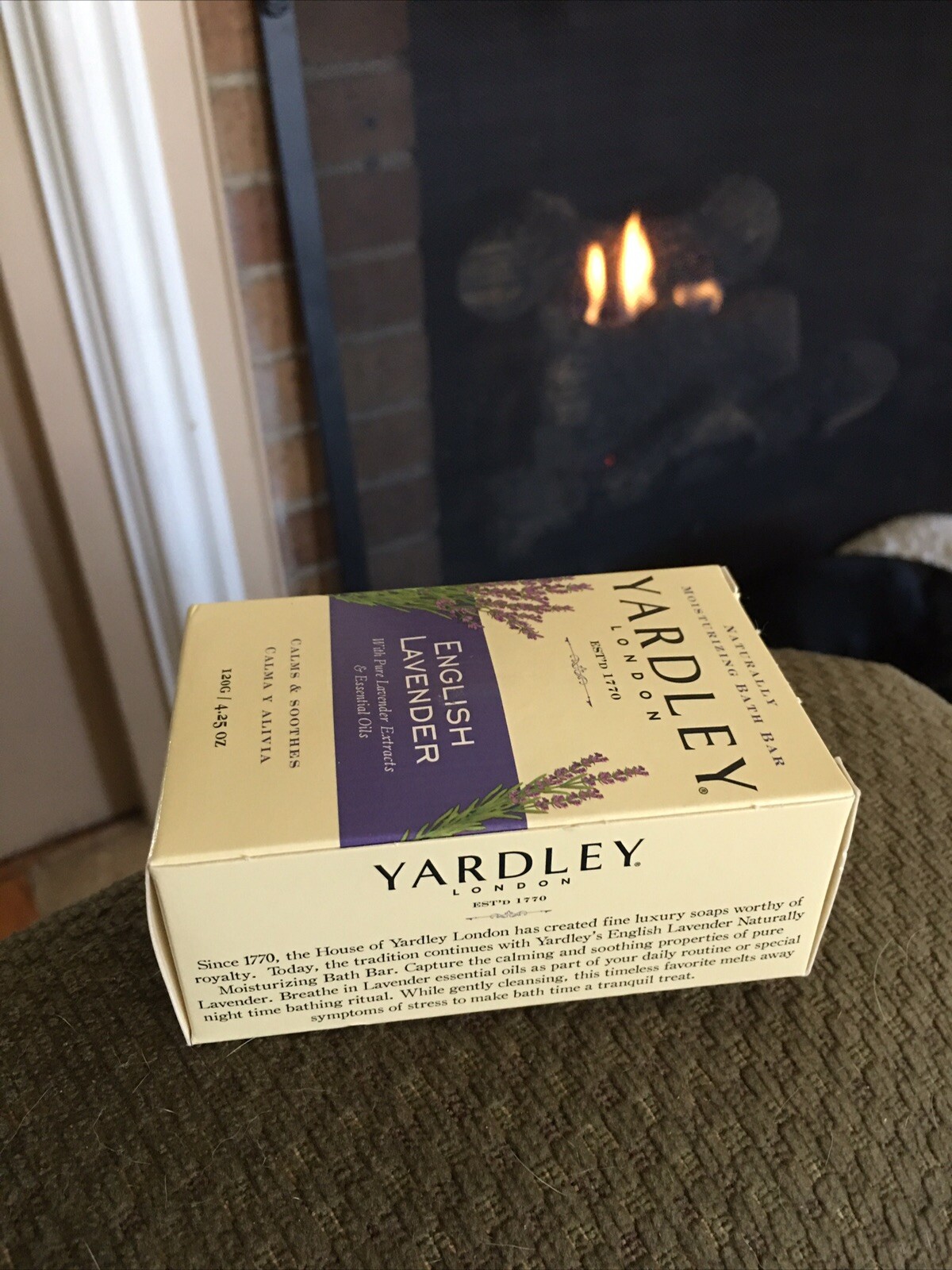 Yardley London Bath Soap Bar English Lavender Scent & Essential Oils 4.25 oz NOS