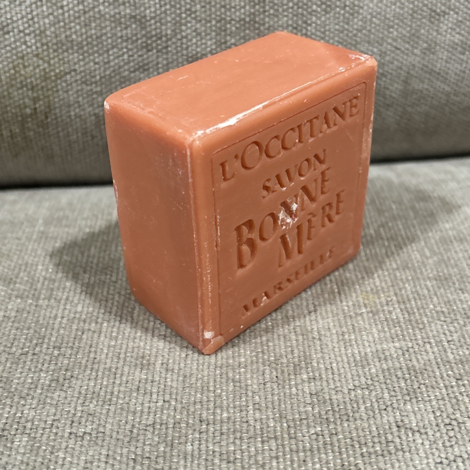 L’Occitane BONNE MERE Rhubarb & Basil 72% Essential Oils Vegetable Soap 3.5 oz