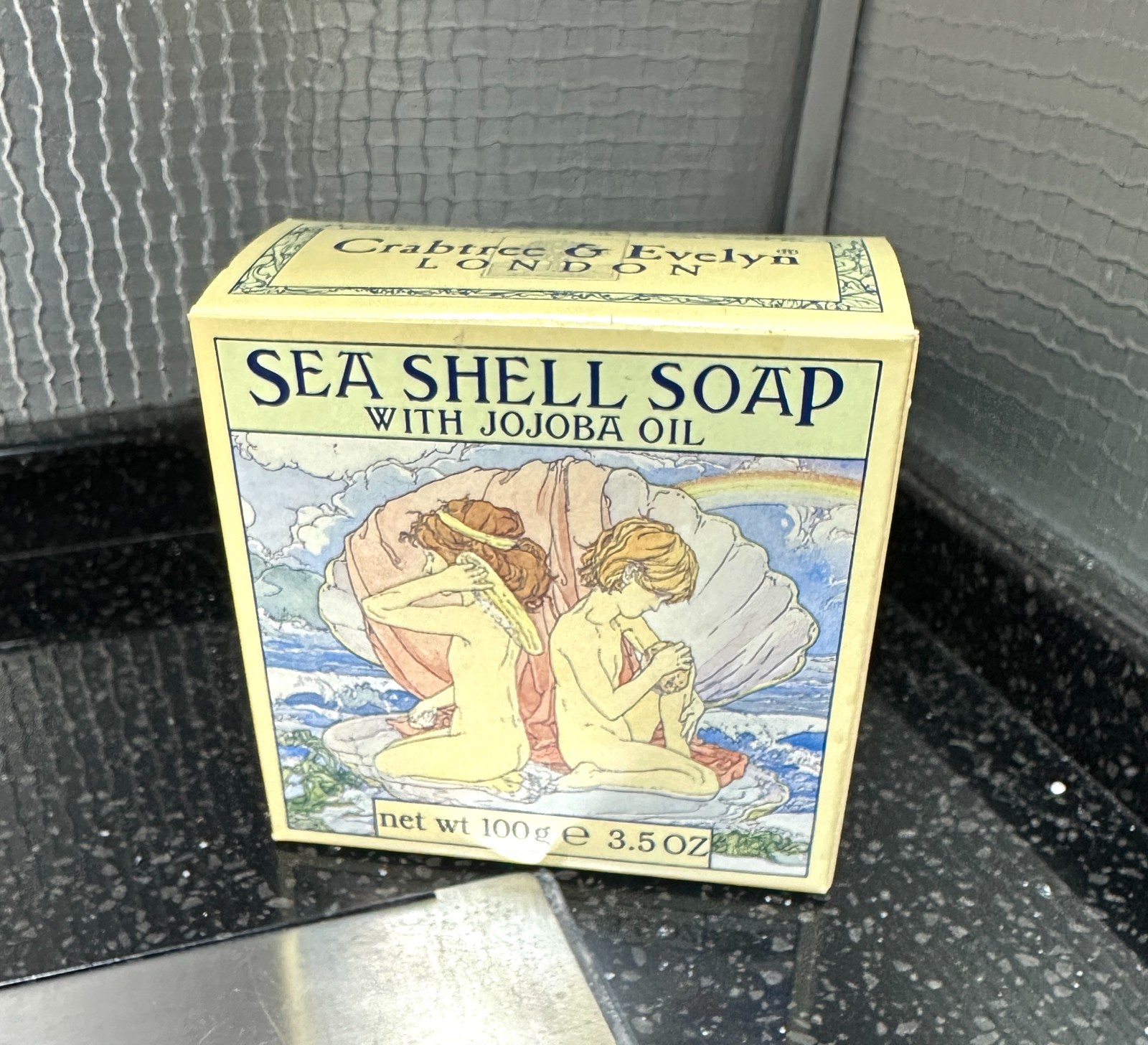 Vintage Crabtree & Evelyn Jojoba Oil Sea Shell Soap 3.5 oz Bar NOS 1978