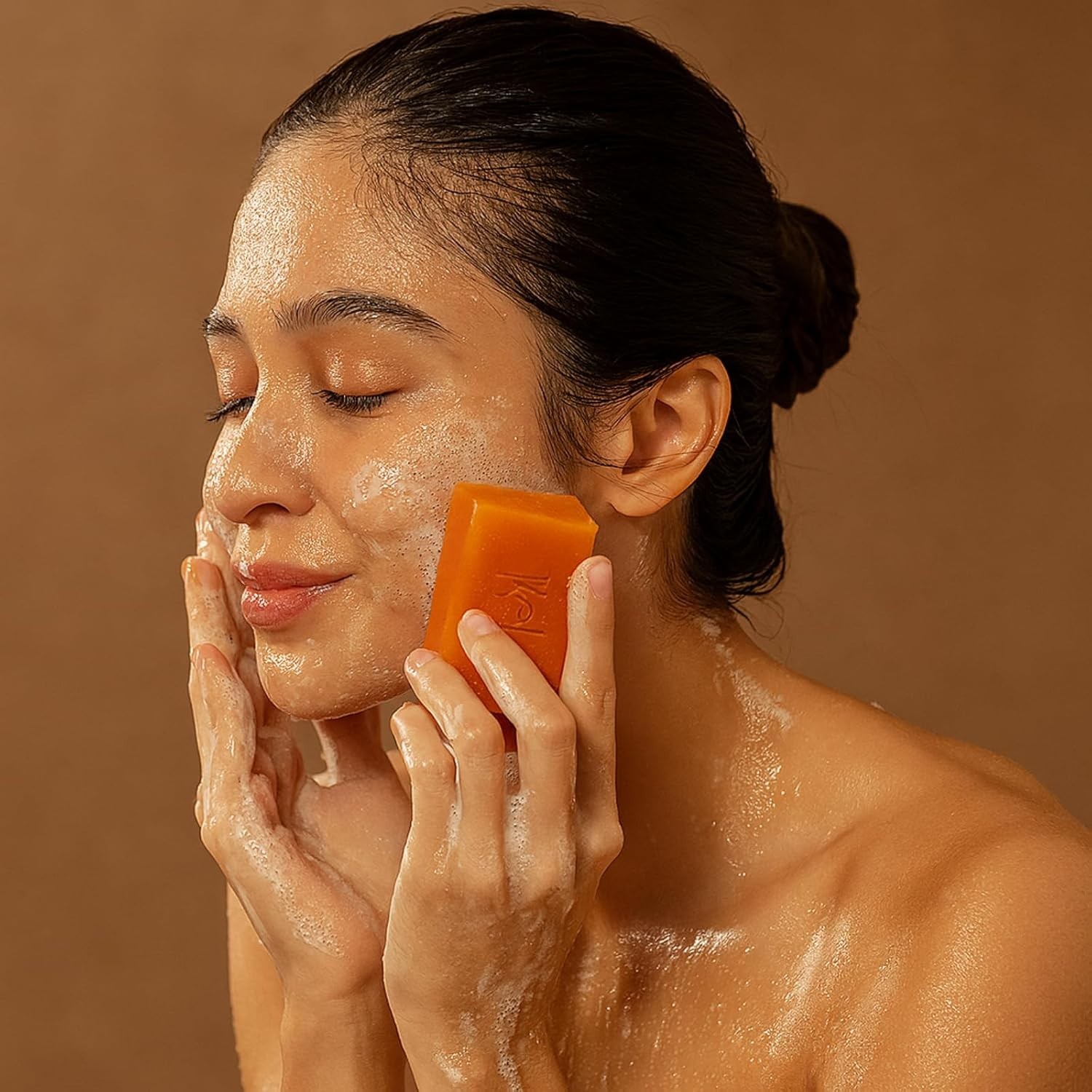 Belo Essentials Intensive Cleansing Bar Soap with Tranexamic Acid | Gentle Daily