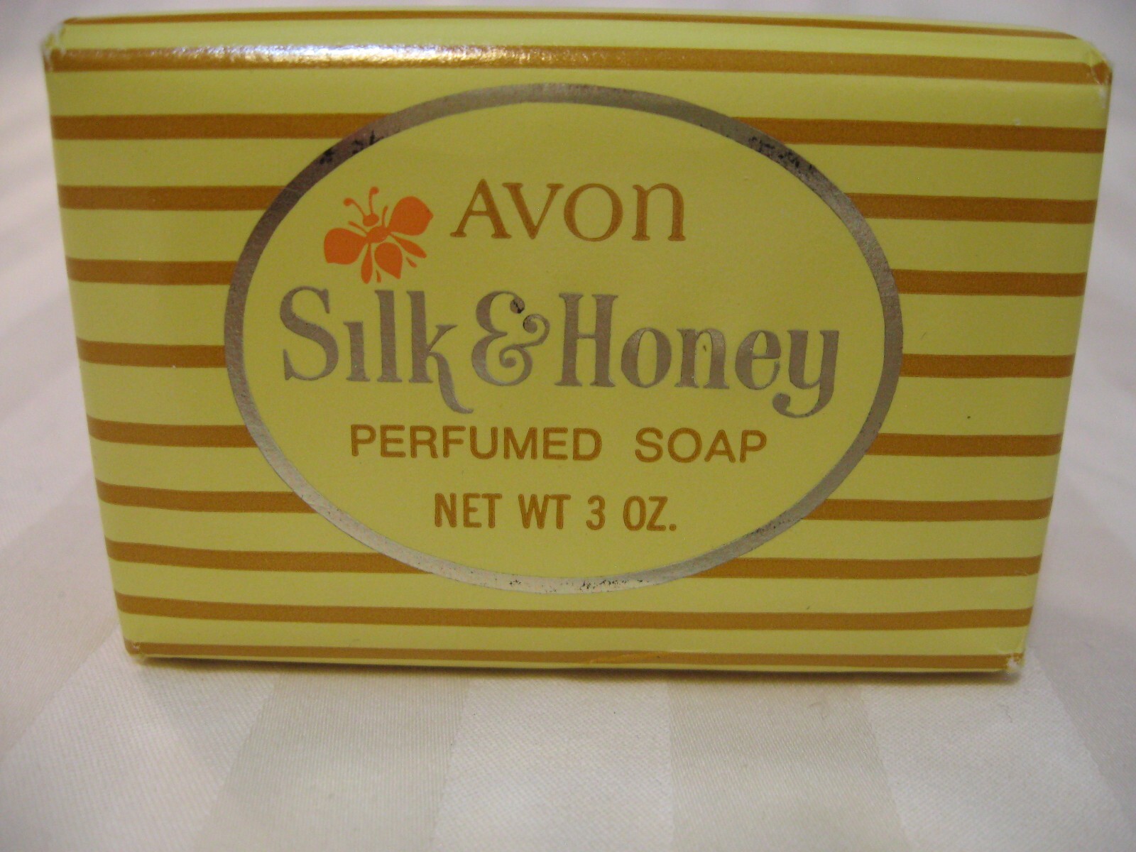 Bar Avon Body Soap Silk & Honey Perfumed Soap Bar 3 Ounces Brand New Sealed