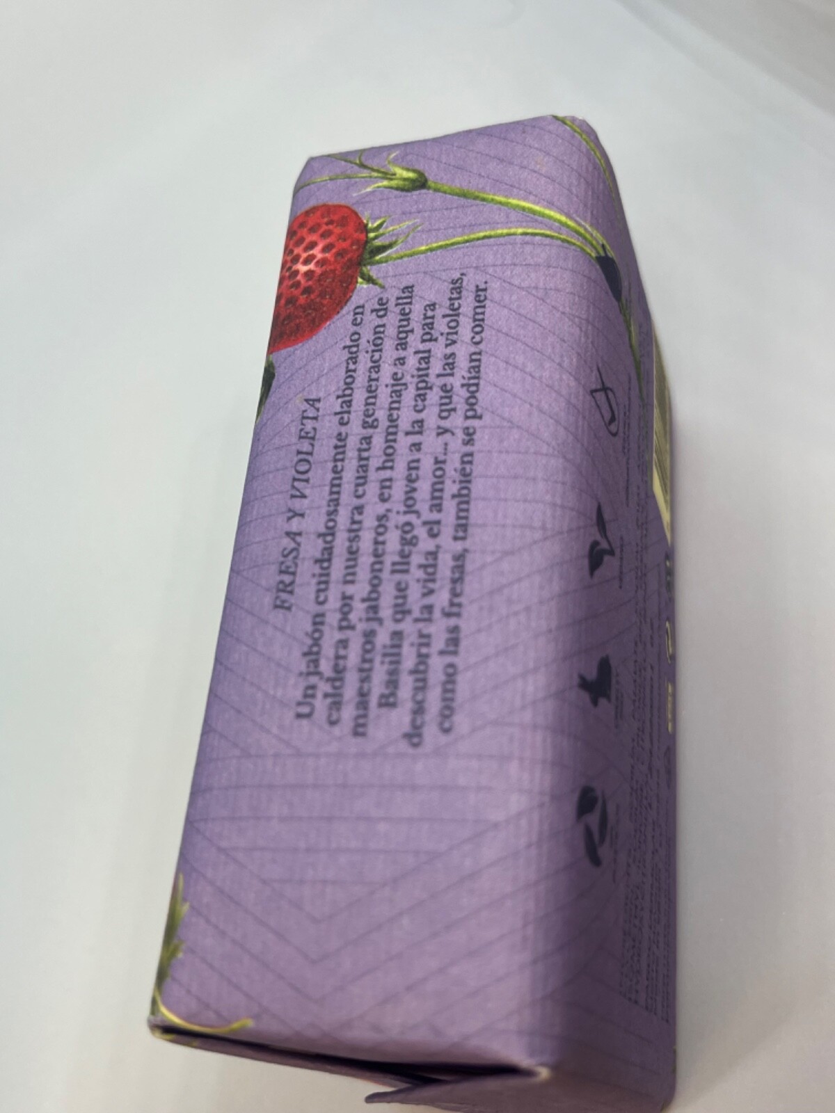 Pardo Vintage “Camino a Madrid” Perfumed Soap, Spain Souvenir Gift for her