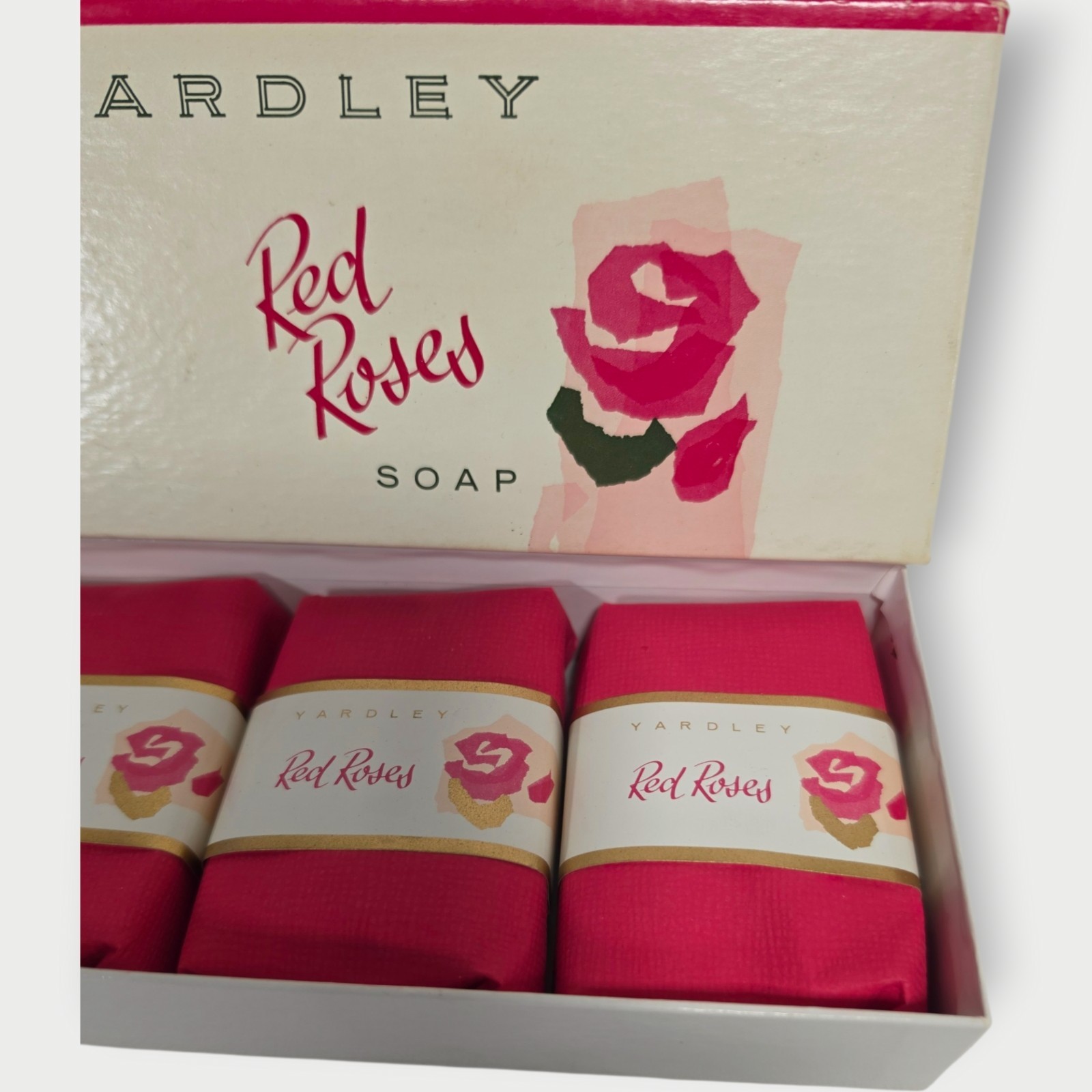 NEW Vintage Yardley Red Roses Soap Bar gift set Of 3 IN BOX Individually Wrapped