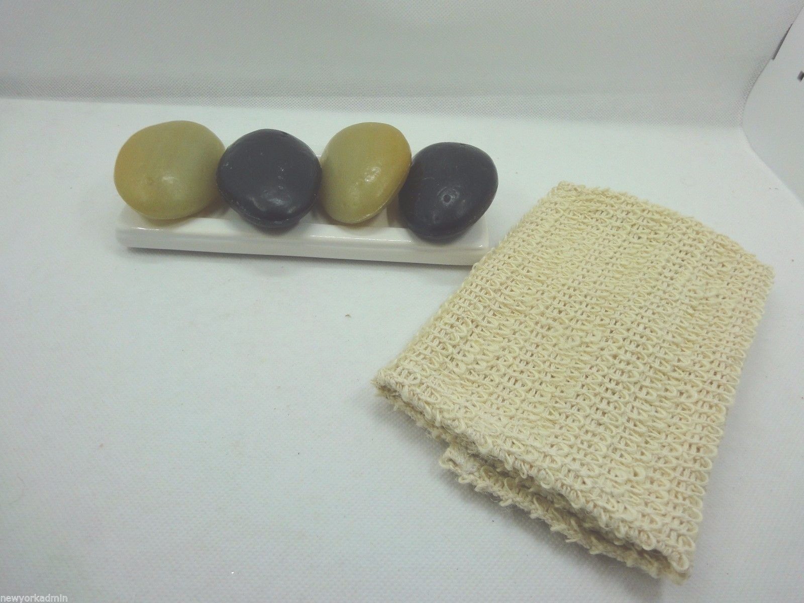 GIANNA ROSE ATELIER SPA STONE SOAP – SET OF 4 ON TRAY COMES W/ CLOTH – NEW