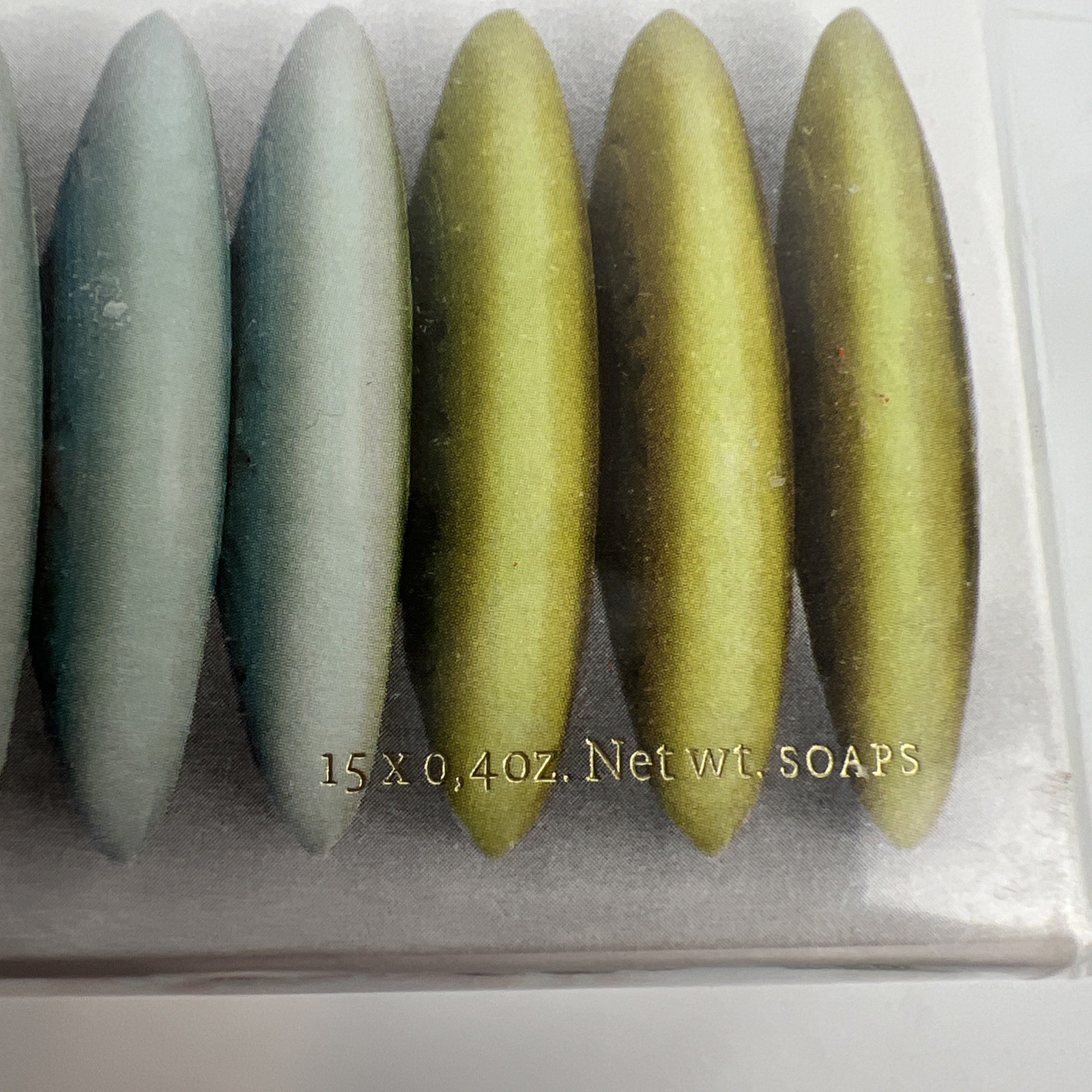 Claus Porto – Trevo Guest Soap Box with 15 Mini Soaps in 4 Scents, (10g each)