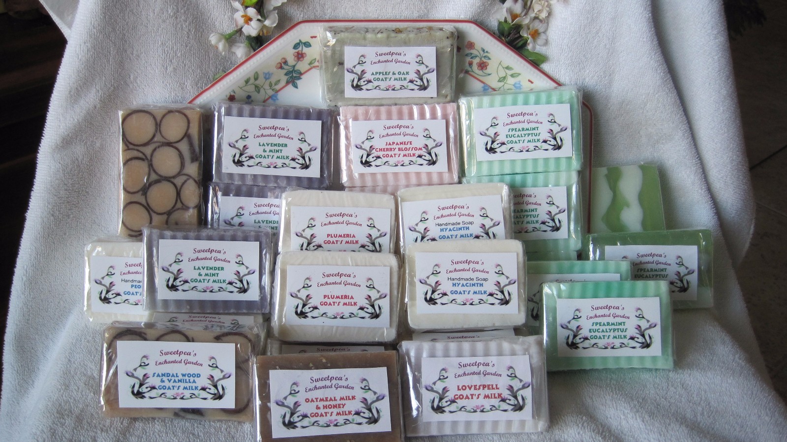 HANDMADE NATURAL & ORGANIC GOAT’S MILK SOAP BARS, 4 oz, VARIOUS SCENTS, U PICK