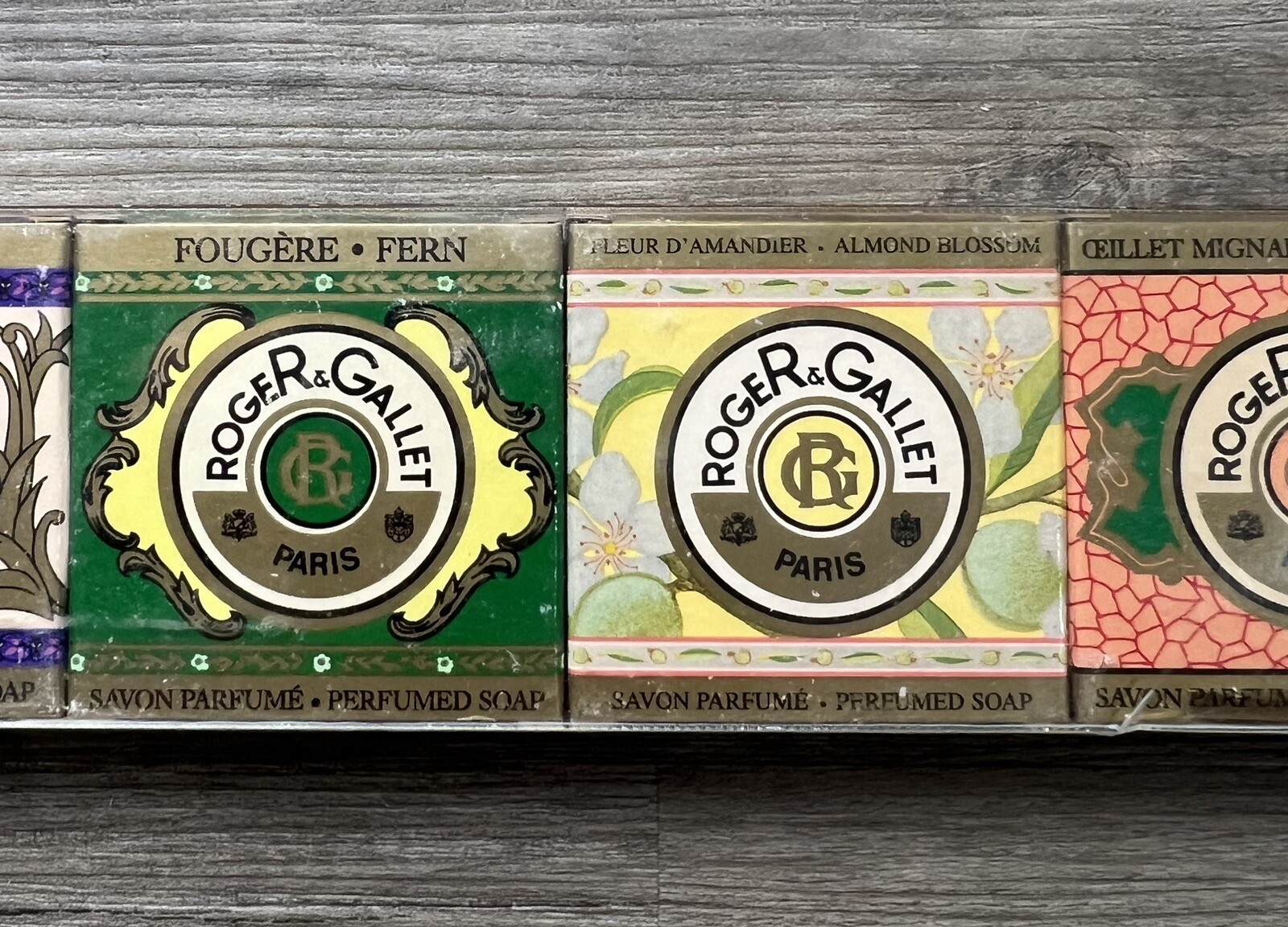 Vintage Roger & Gallet Paris France Set /6 Guest Soaps .9 Oz Each new old stock