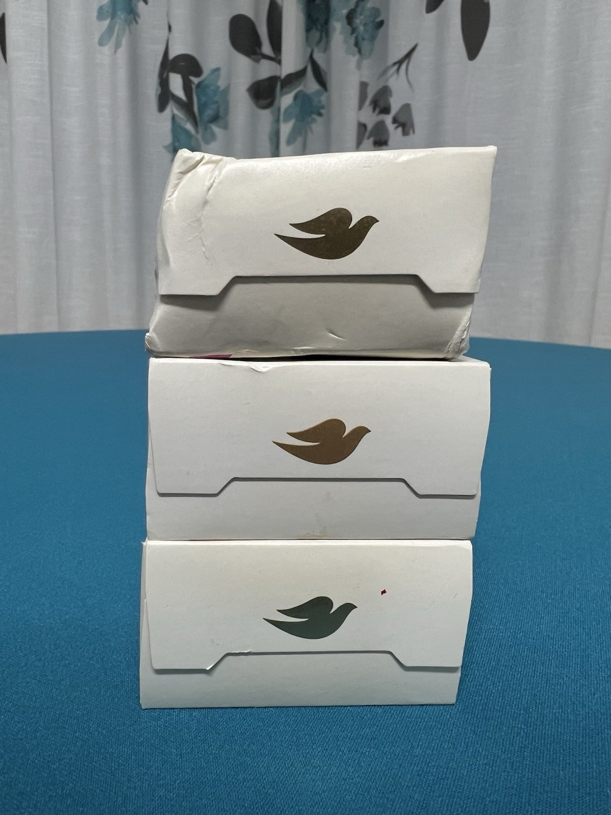 Dove Limited Edition Holiday Treats Beauty Bar Frosted Plum Berry & Gingerbread