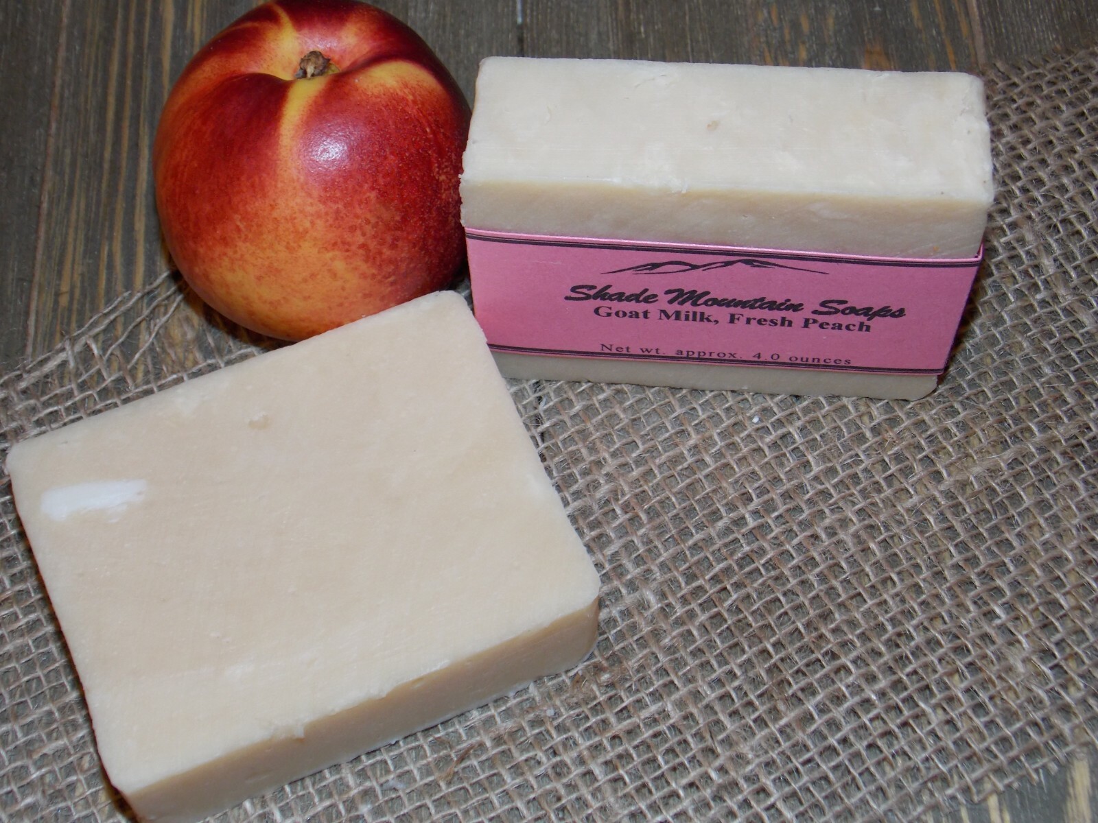 Goat Milk Soap Homemade / Handmade Moisturizing – 4 oz bar – Fresh Peach