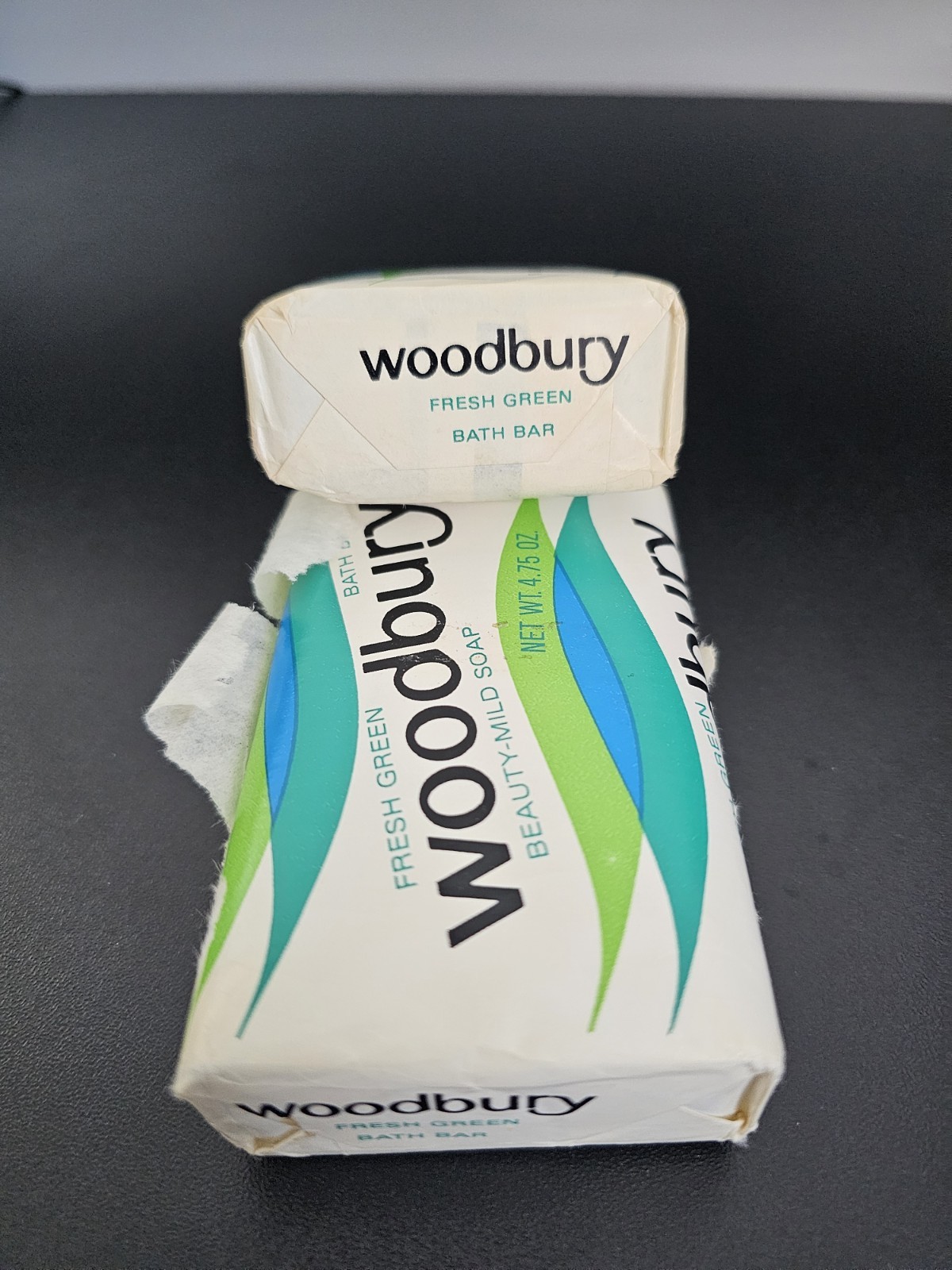 Vintage Woodbury Fresh Green Beauty-Mild Soap Bath Bar 4.75 oz Lot of 2 New