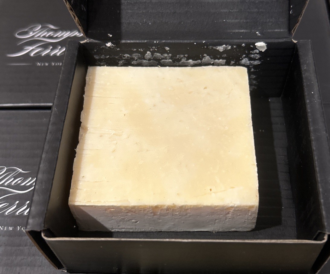 (5)- THOMPSON FERRIER MAHOGANY GRAPEFRUIT CLEANSING BODY BAR OLIVE OIL & LOOFAH