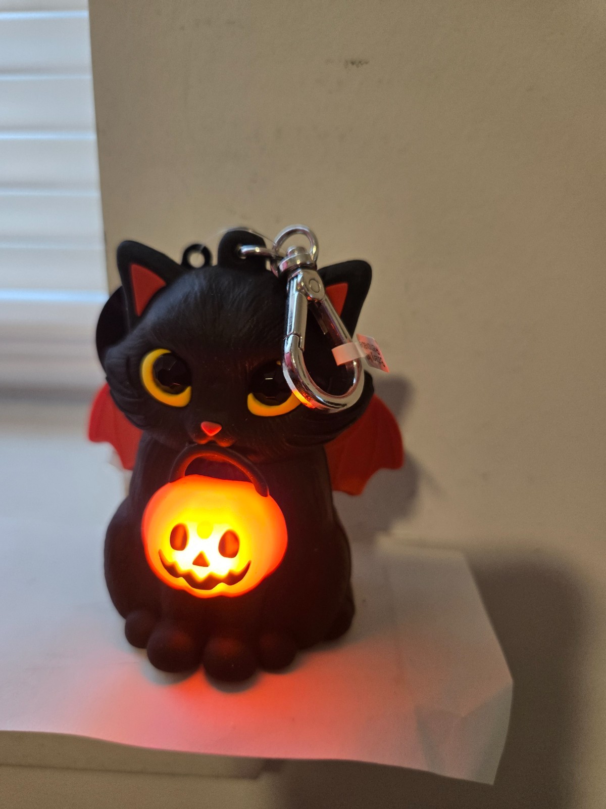 BATH AND BODY WORKS HALLOWEEN SPOOKY KITTY LIGHT UP POCKETBAC HOLDER BRAND NEW