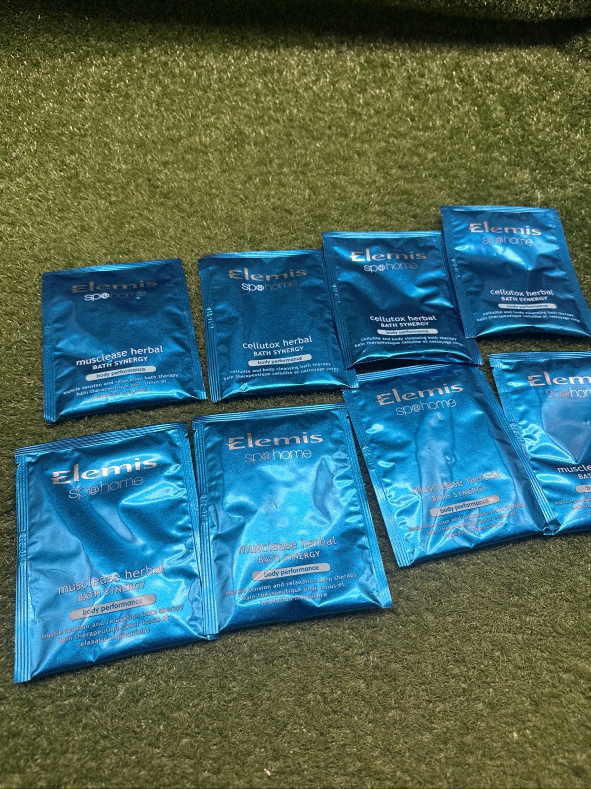 Elemis Cellutox Herbal Bath Synergy 8 Sachets. 14
