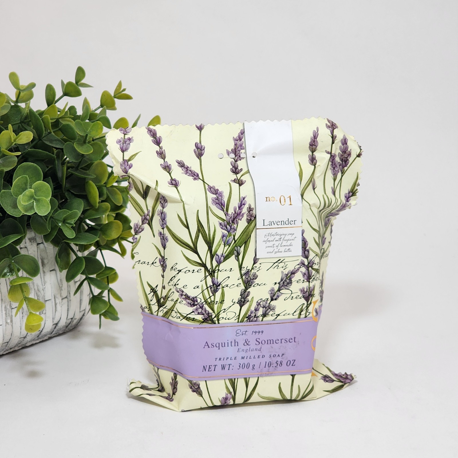 Lavender Soap Bar No 1 England Triple Milled 10.58 oz Asquith & Somerset
