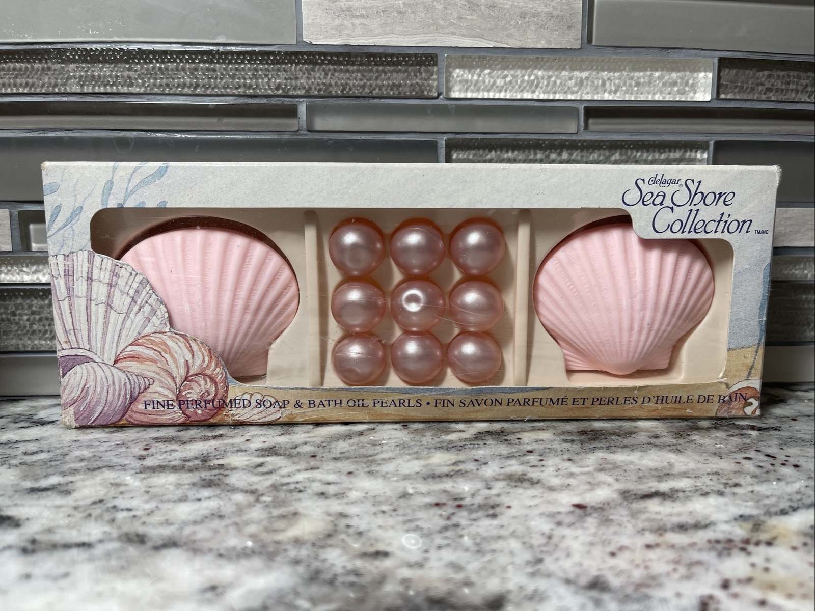 DELAGAR Soap Shells Pearls Perfumed PINK Vintage NOS New B36