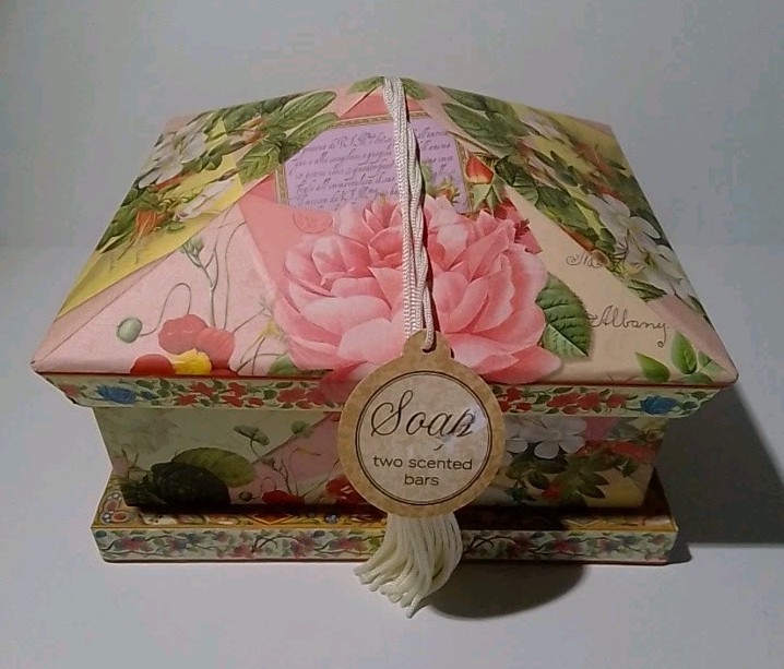 BEAUTY Punch Studio Jasmine 2 Bars Soap Triple Milled Keepsake Box Roses