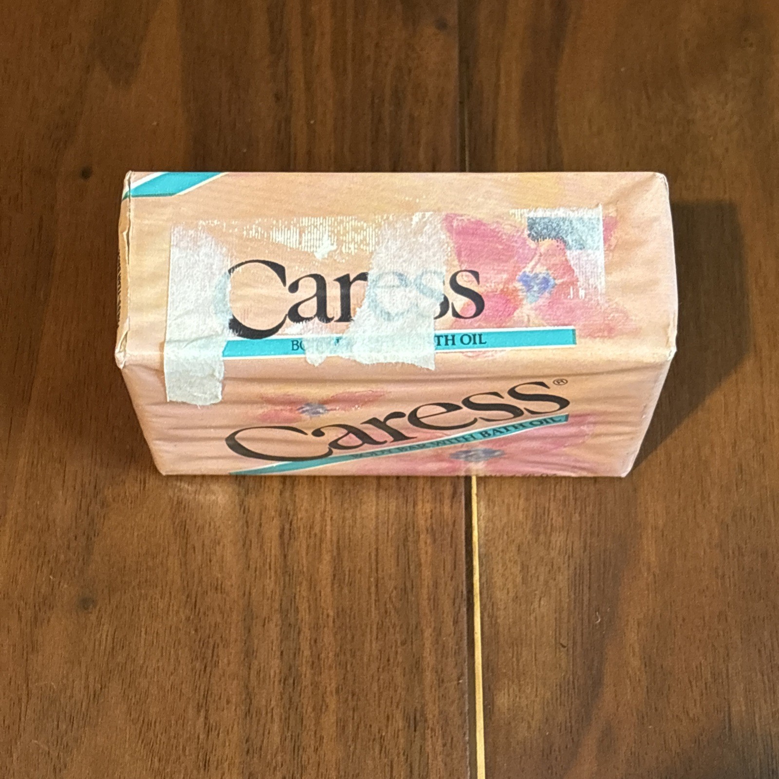 Vintage Caress Body Bar With Bath Oil 4.75 Oz ONE BAR Peach Soap USA 1988