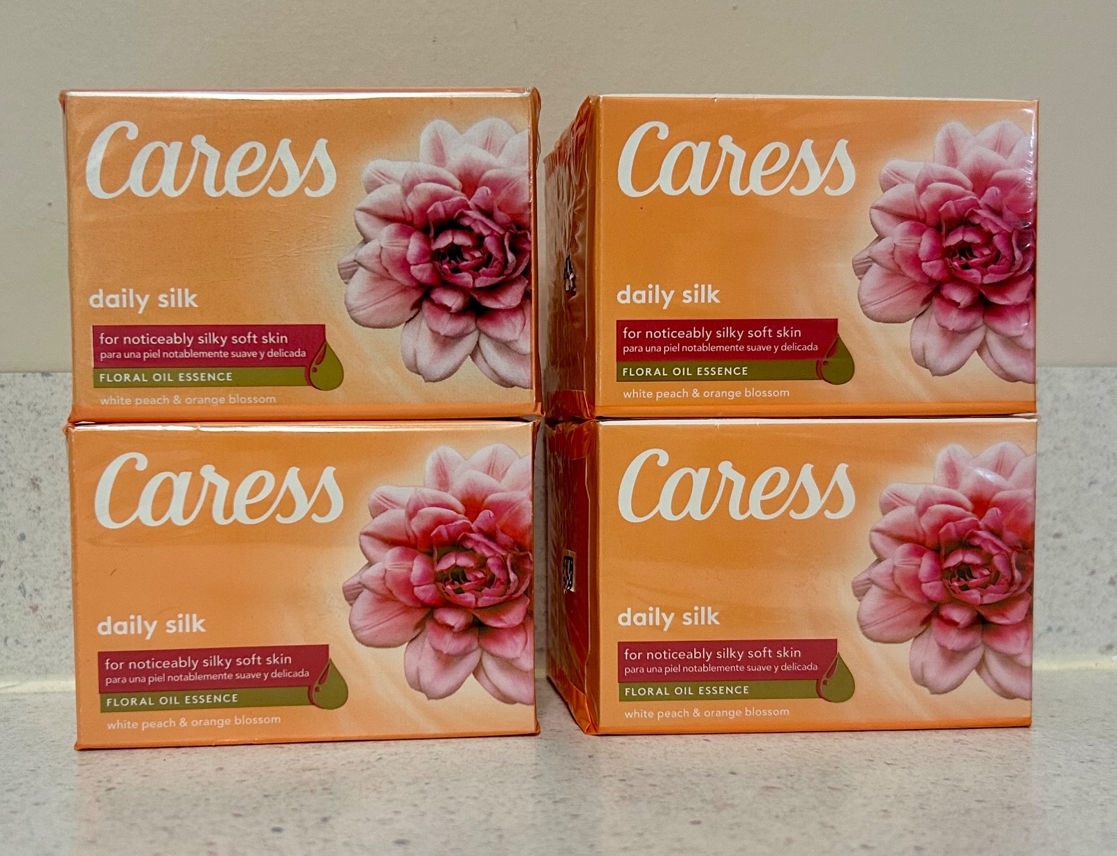 Caress 8 Daily Silk Bar Soap White Peach & Orange Blossom Floral Oil Essence