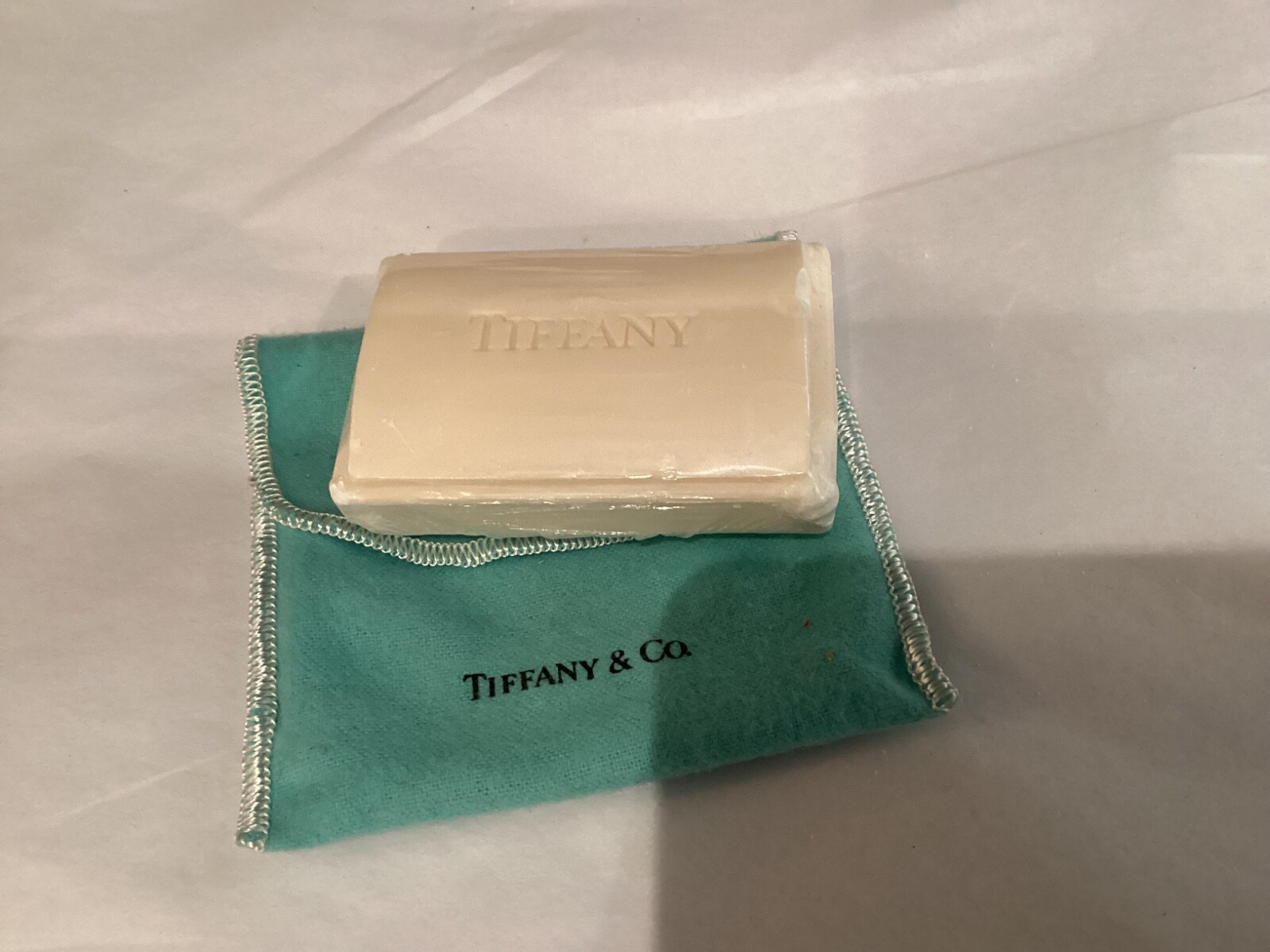 AUTHENTIC IN ORIGINAL POUCH TIFFANY & CO. PERFUME SOAP MUST SEE NO RESERVE WOW
