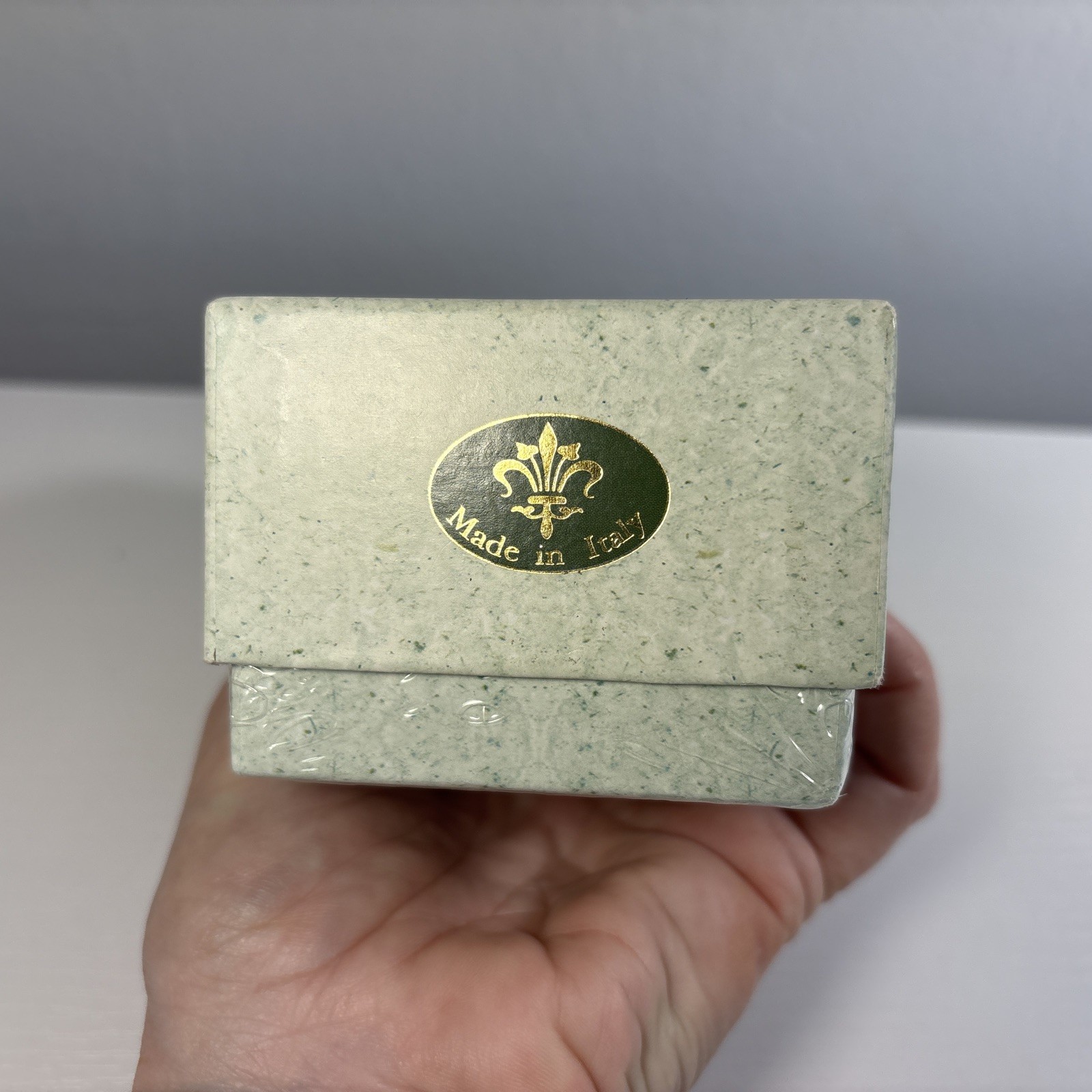 Avocado Moisturizing Soap Large 10.5 oz. Bar, Made In ITALY, SEALED – NEW IN BOX