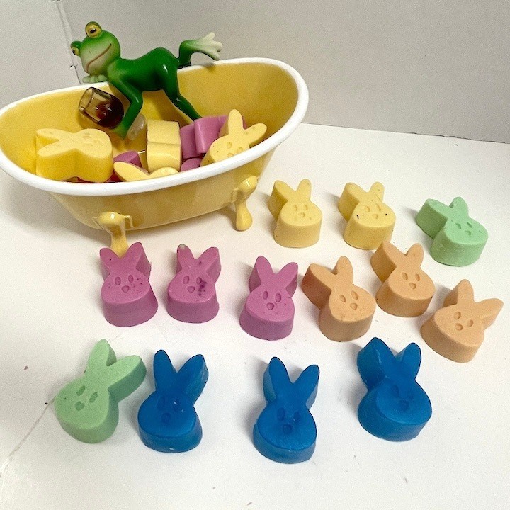 Whimsical Drinking Frog Soap Dish Planter with 20 Handcrafted Bunny Soaps